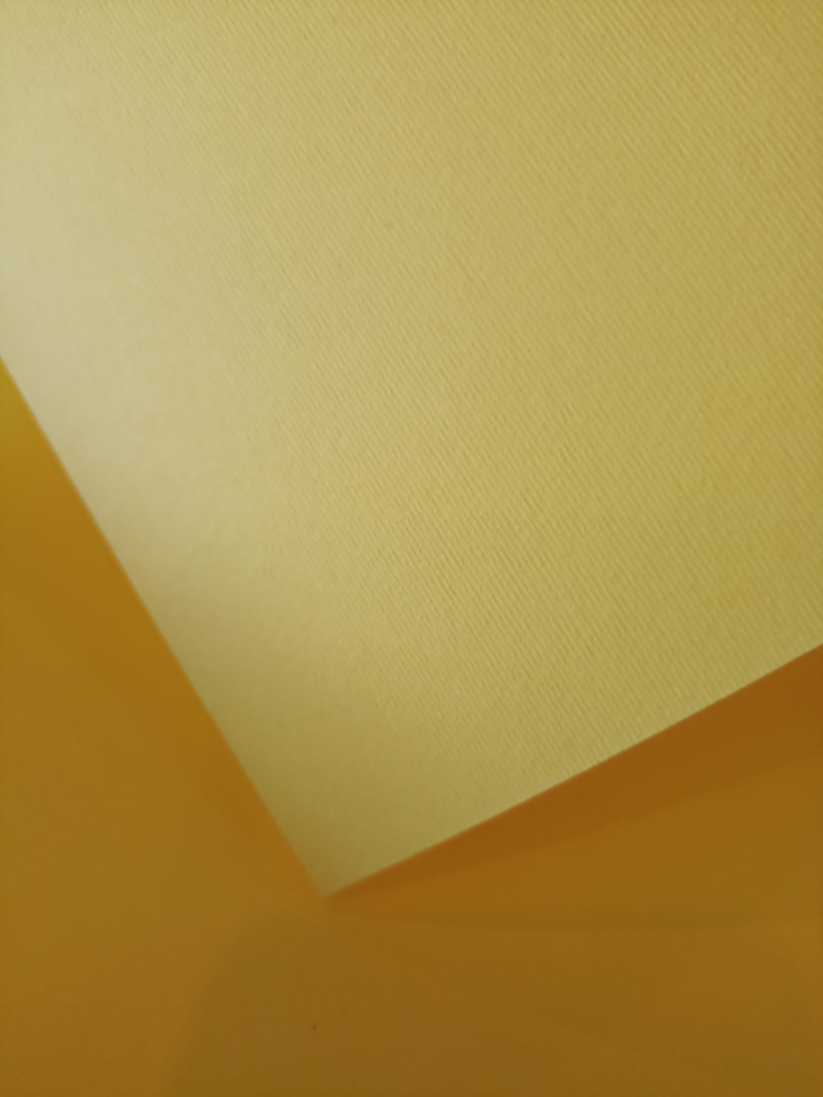 Cartulina Novart (Elle Erre) Color Amarillo Gialo 50X70 cm 220 gr 83 kg