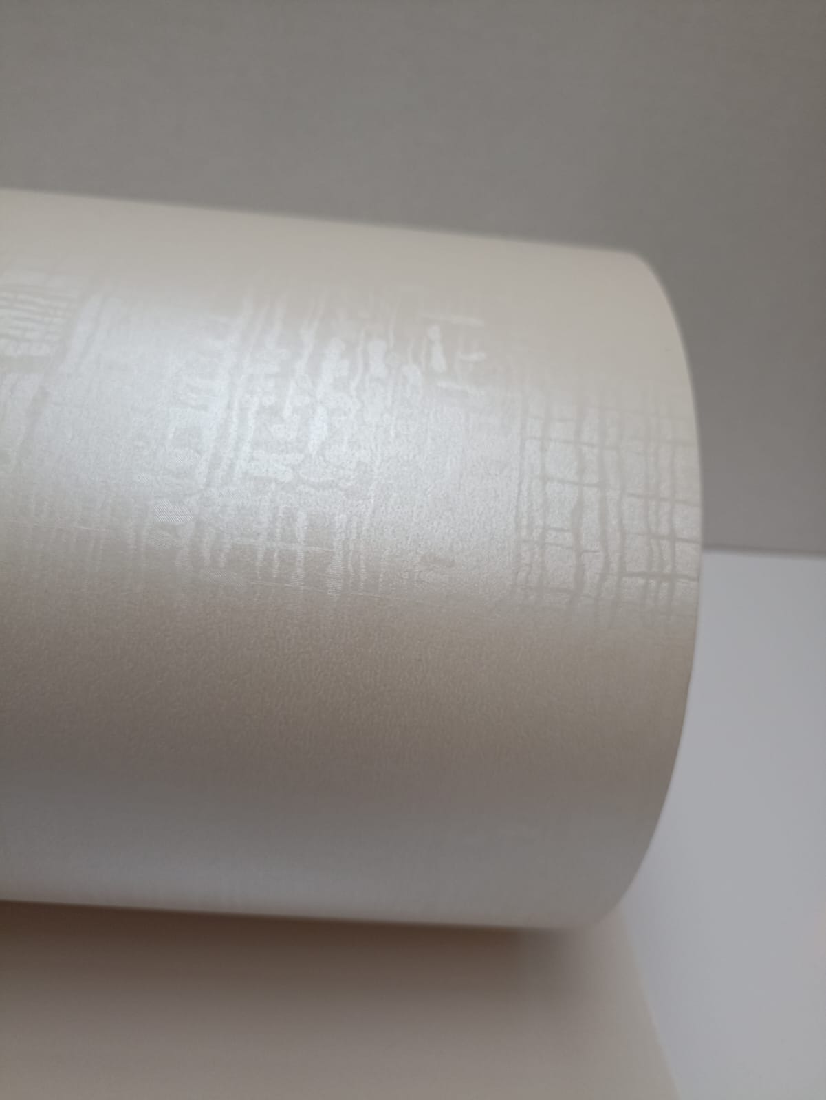 Cart. Metálica "M" Hong-Kong Blanca 58X89 240G