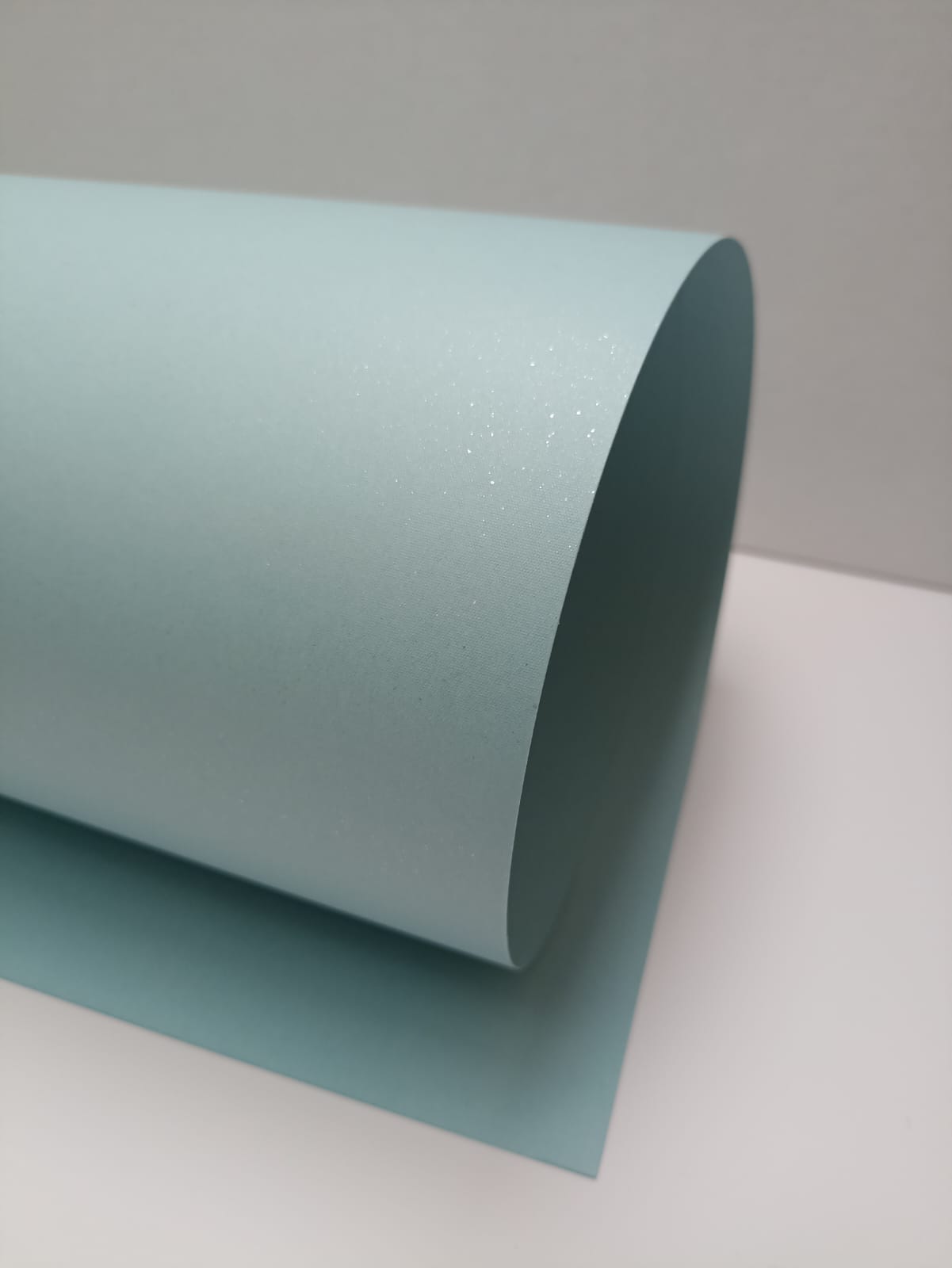 Millenium Azul Claro 58X89 240G