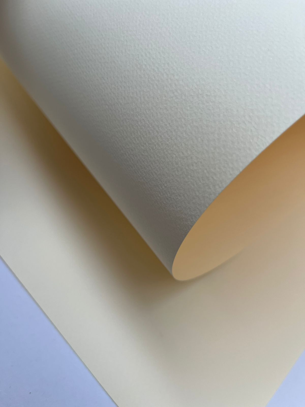 Fabriano Tiziano Crema 160Grs. 70 X 100 112 Kg.