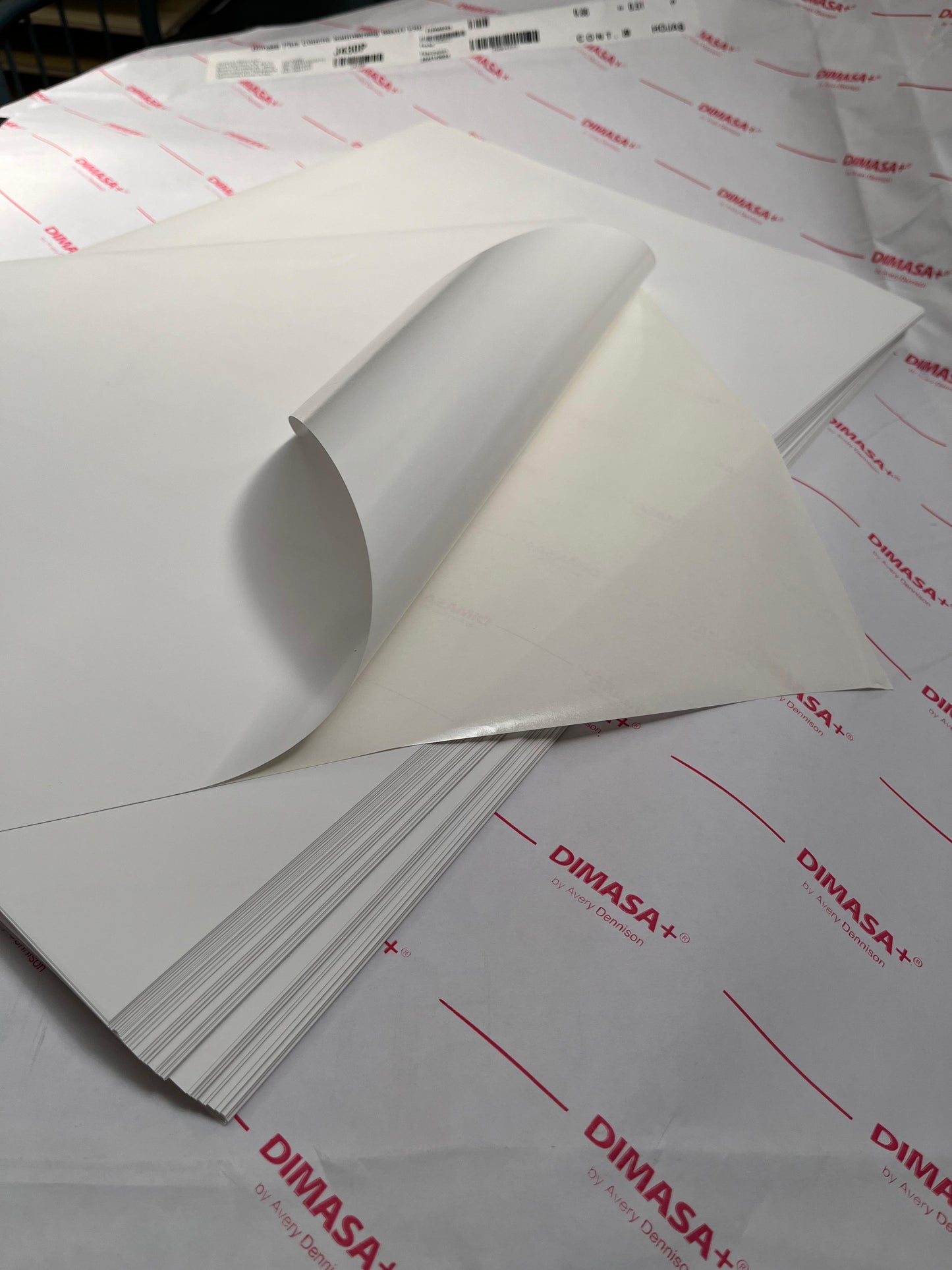 Adhesivo DIMASA MATE tamaño 33x48 cm 50 piezas