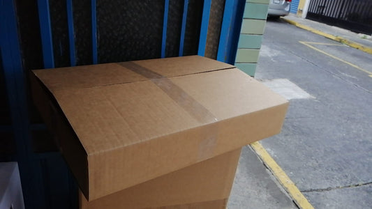 Caja de Kraft 52X37X8 cm
