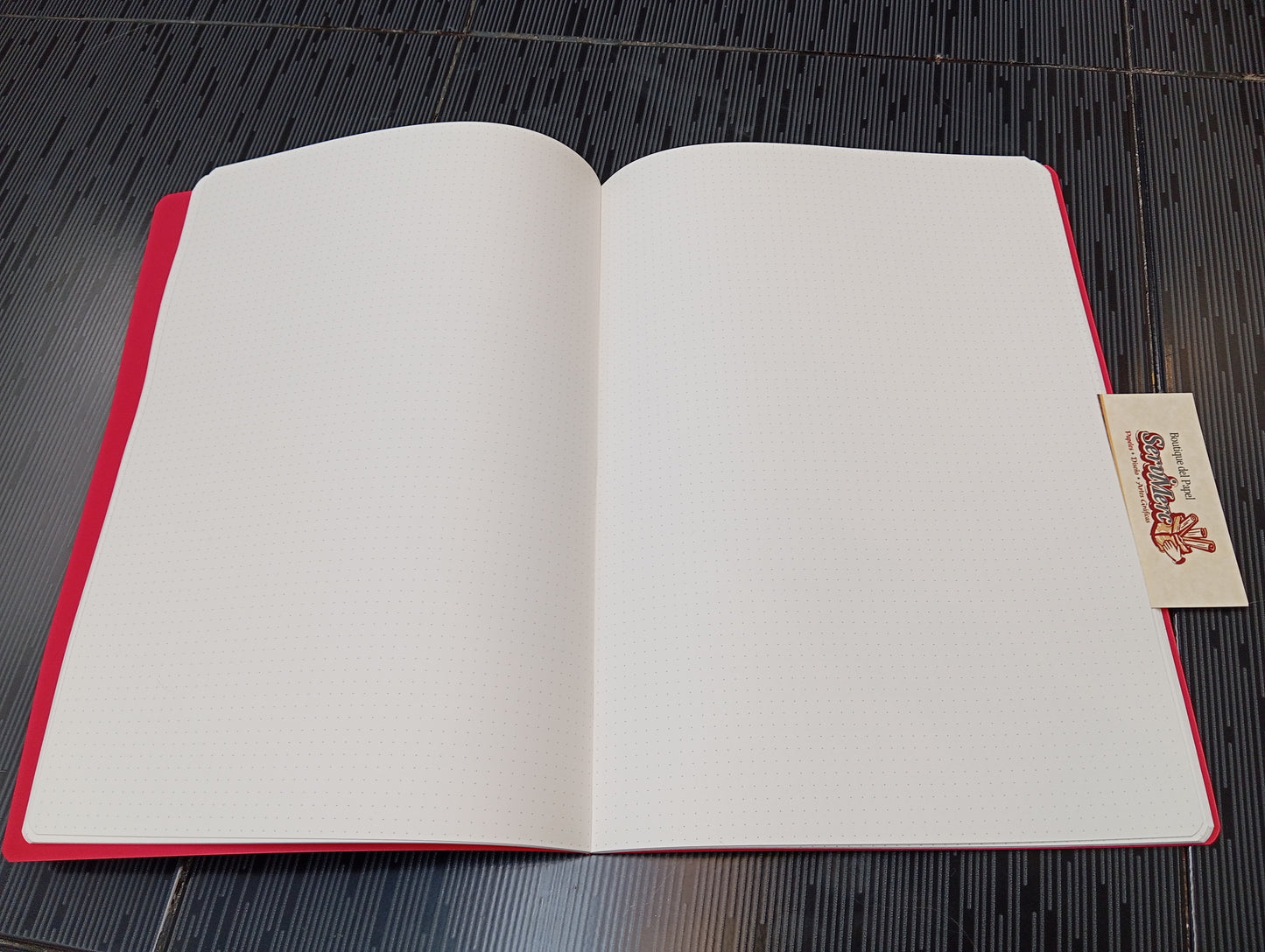 Libreta FABRIANO 40hj engrapada 21x29.7cm A4 puntos (bullet Journal)