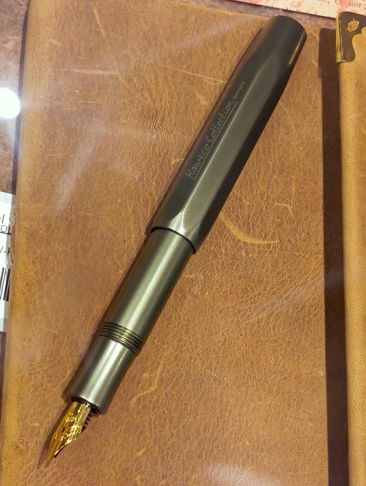 Pluma fuente KAWECO olivine